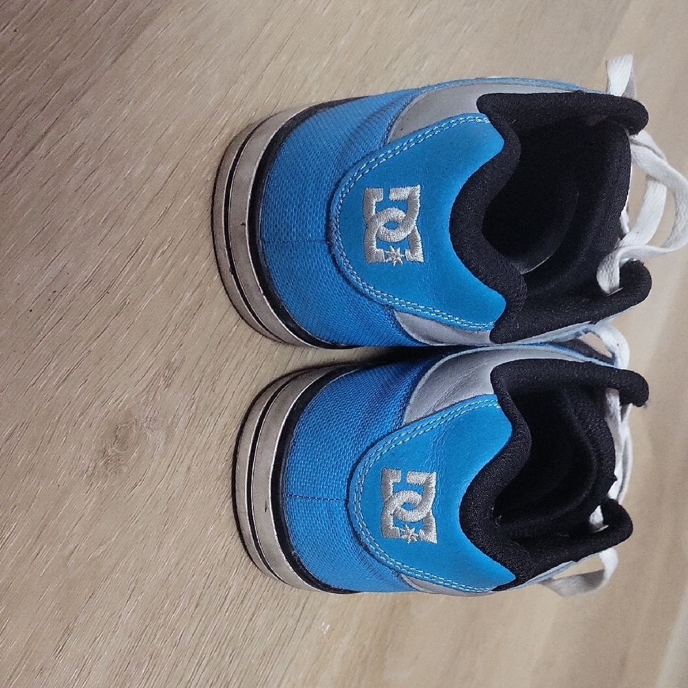 DC Black and Blue Sneakers with White Details - Picture 3 of 4